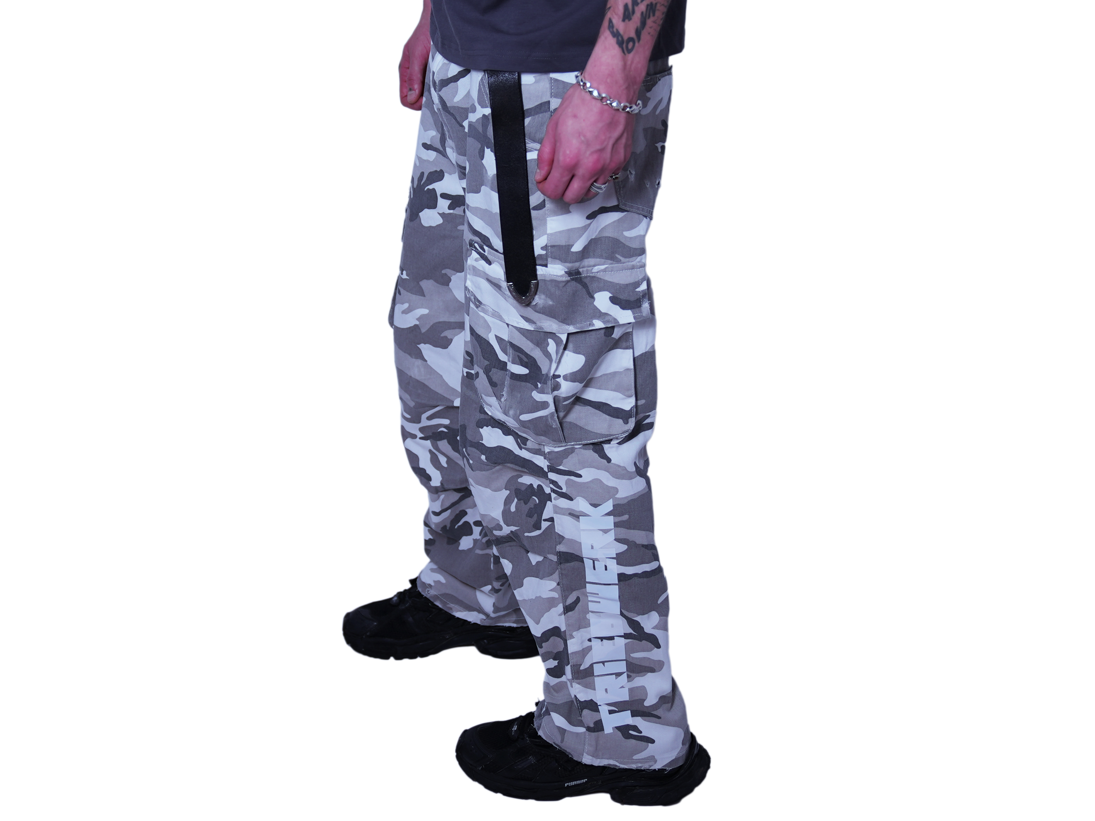 CAMO PANTS