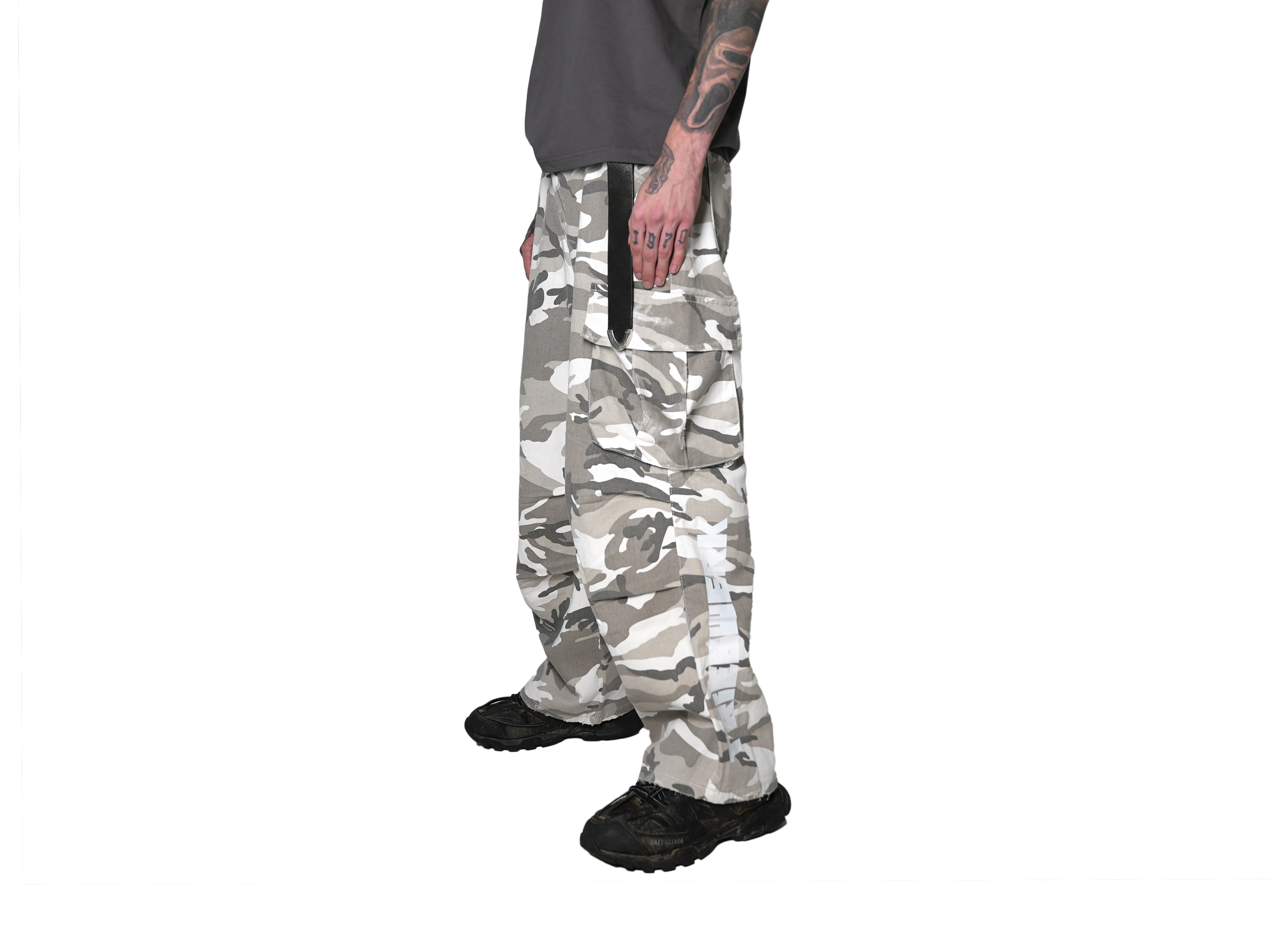 CAMO PANTS